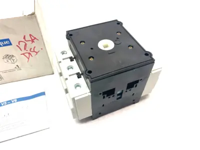 USED TELEMECANIQUE ISOL. LOAD BREAK SWITCH V5 3-POLE 125A