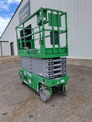 USED 2016 Genie GS-3232