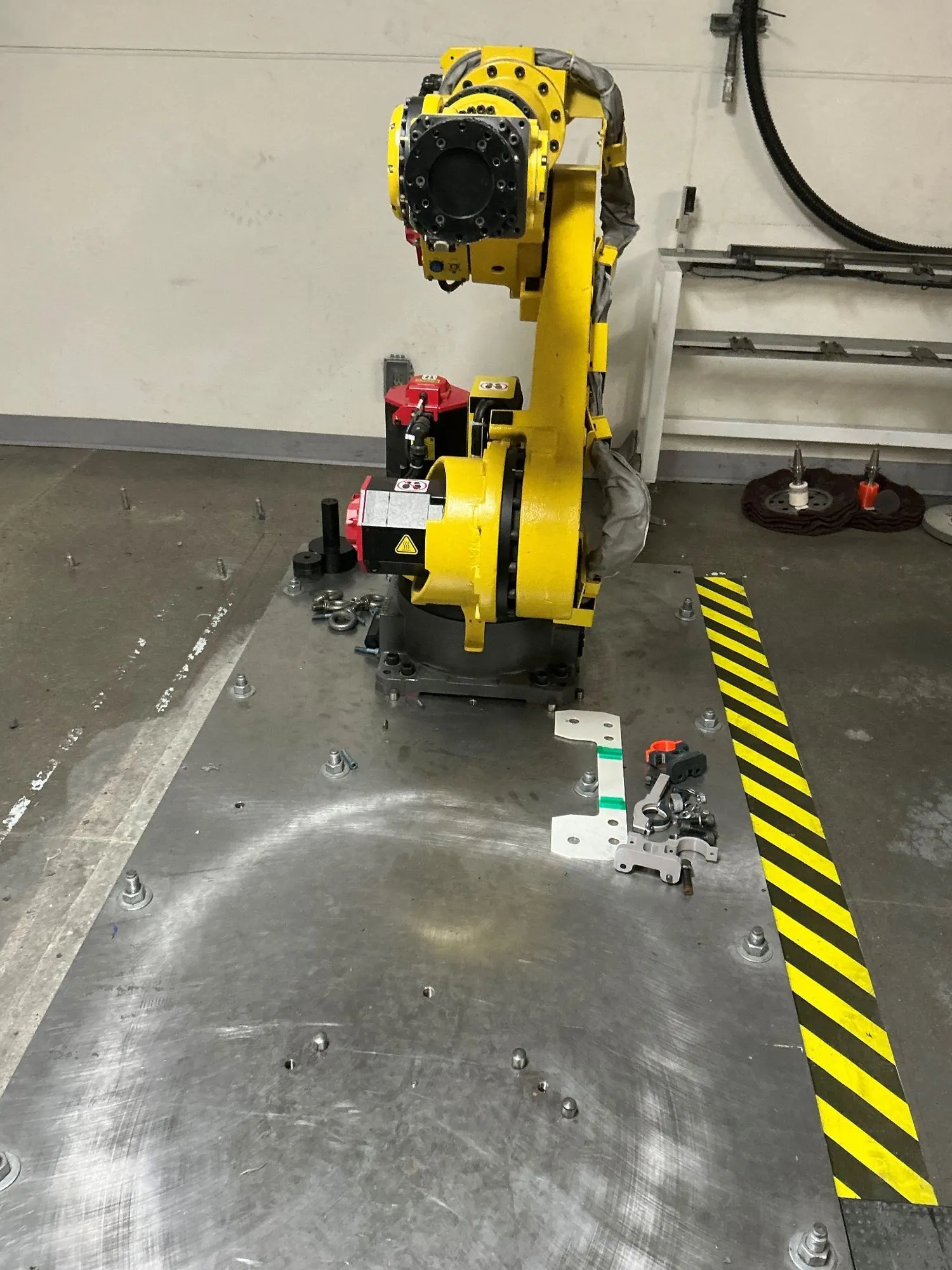 USED 2023 FANUC ROBOT R-10001A-80F