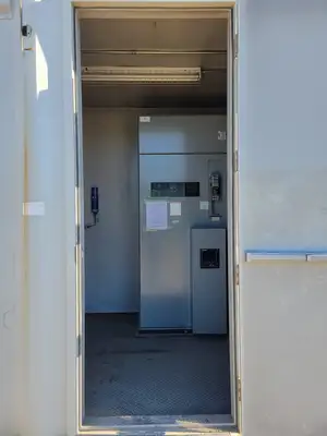 5kV Motor Control Center (MCC) Unit w/ (4) Breakers & (2) Load-Break Switches