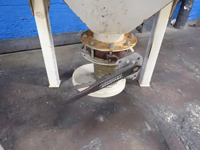 Used PAN ABRASIVES 05 Dust Collectors Ohio US | HGR 24 #900442