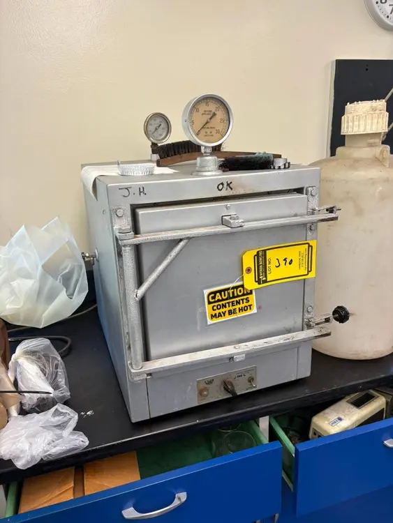 Used _UNKNOWN_ _UNKNOWN_ Lab Ovens Ohio US | Myron Bowling Auctioneers Inc #1504599