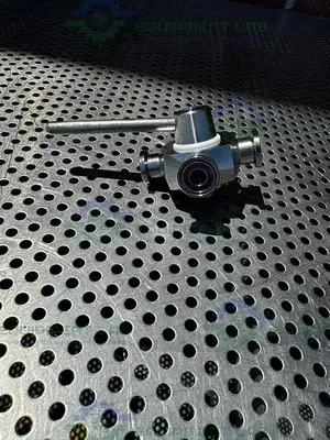 USED GE HEALTHCARE SALVI DN10 969 4-WAY 316 VALVE 18-1012-56 W/ 1/2" SANITARY FITTING