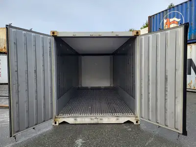 20 ft Working Refrigerated Shipping Container - TRIU6824221