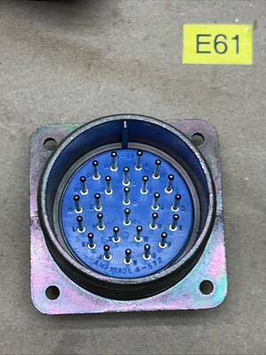 NEW Amphenol 3102A-28
