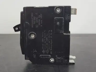 USED SQUARE D QO120