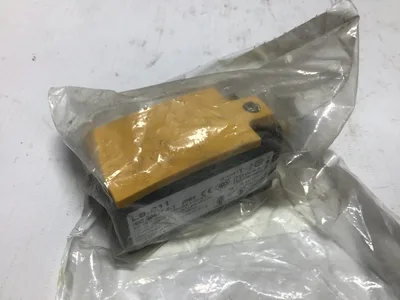 NEW!!! EATON (LS-S11) LS-TITAN LIMIT SWITCH