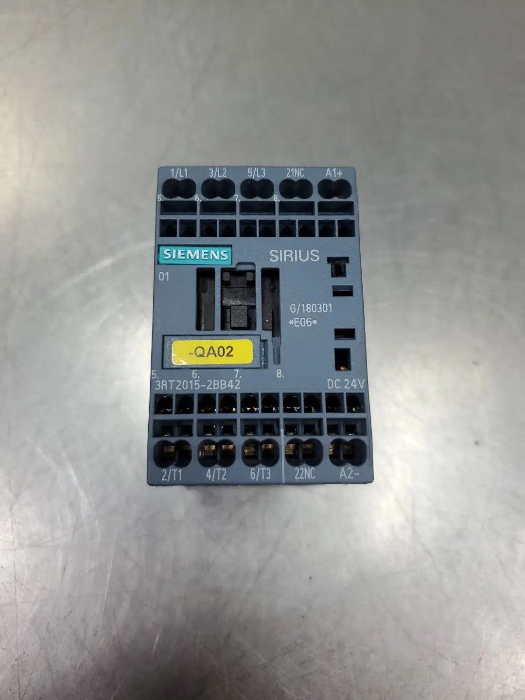 Siemens 3RT2015-2BB42 SIRIUS Contactor, 24VDC. 4C-44
