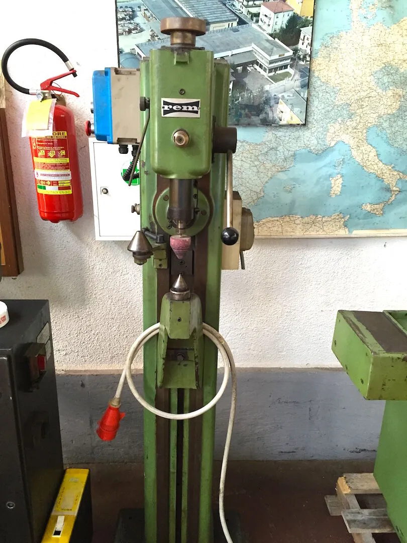Used REM TRI Center Hole Grinders IT | Gamba Macchine Srl #1305900