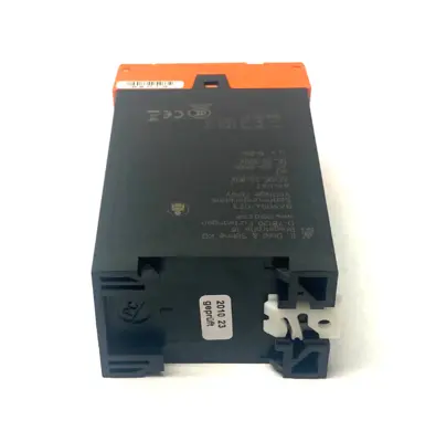 USED E. DOLD & SÖHNE VOLTAGE CHANGE RELAY