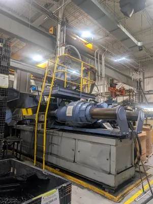 1998 HPM MLH2200 Injection Molding Machines | ListingHippo (3)