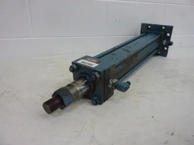 USED PARKER HANNIFIN HE-2H 23