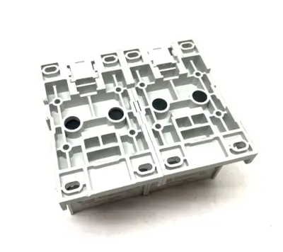 USED COOPER BUSSMANN POWER DISTRIBUTION BLOCK