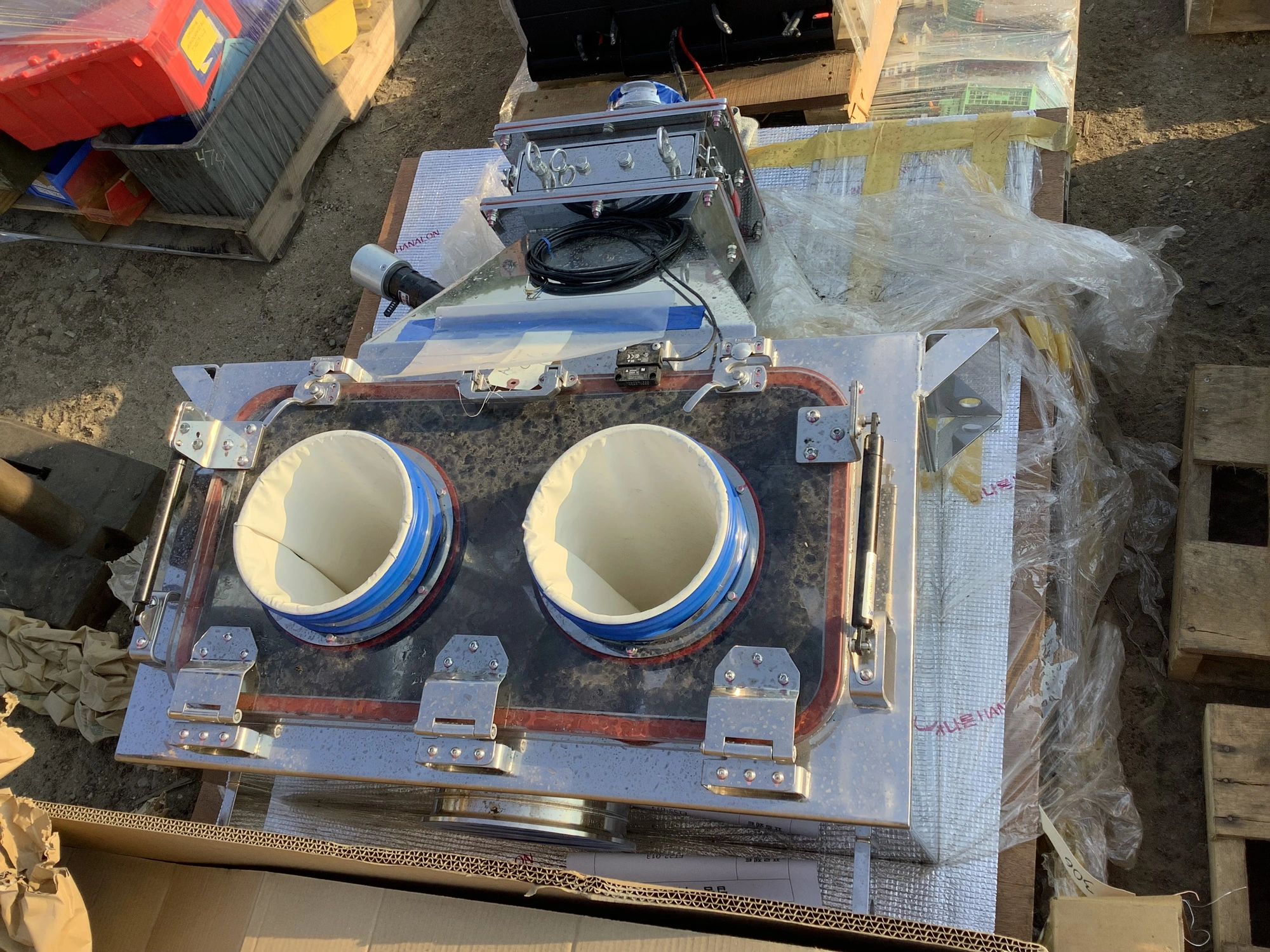Used _UNKNOWN_ _UNKNOWN_ Glove Boxes Michigan US | Miedema Asset Management Group #1320964