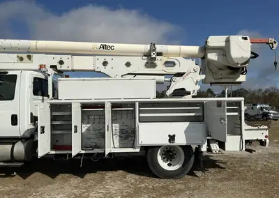 Used 2018 ALTEC AA55 MH Bucket (boom) trucks Florida US | Truck and Van Outlet #1509178