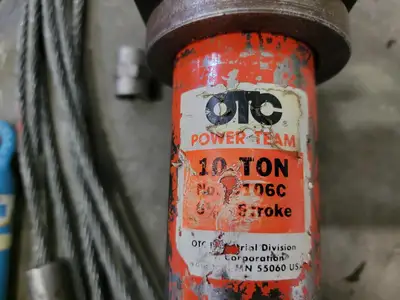 OTC 10-Ton Jack  6 1/8'' stoke W/ cabel clamp dies