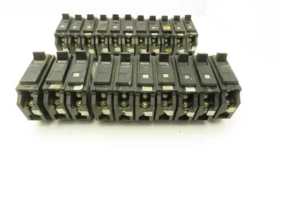 General Electric THQB1120 Circuit Breaker 1-Pole 20A Bolt-In 120/240V Lot of 21