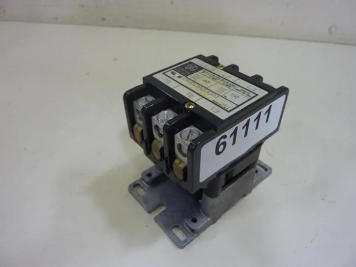Used GENERAL ELECTRIC (G.E.) CR353AD3DA1 PLC Contactors | Ideal Machinery #622487