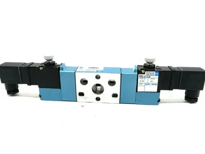 NEW MAC VALVES 825C-PM-613JB-823 SOLENOID VALVE PME613JB 825CPM613JB823