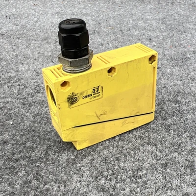 Used Banner Engineering Q85VR3DL-T9 Photoelectric Sensors California US | Davliegogo LLC #1705873