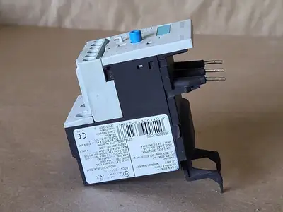 USED SIEMENS 3RB2026-2QB0