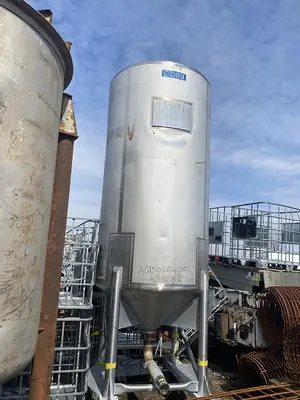 Used USED 1400 GALLON 304 STAINLESS STEEL VERTICAL TANK _UNKNOWN_ Dish & Cone Bottom Tanks North Carolina US | DH Griffin Used Equipment #1383804