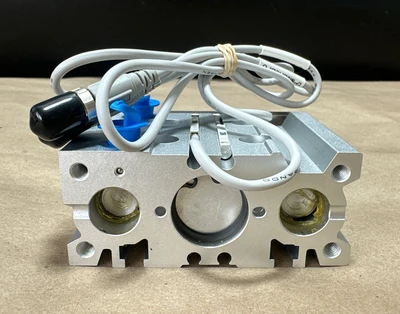 NEW SMC MGPM20-20Z-M9BASBPC