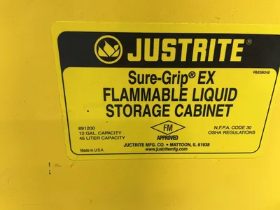 Used JUSTRITE _UNKNOWN_ Cabinets Ohio US | HGR 24 #1185703