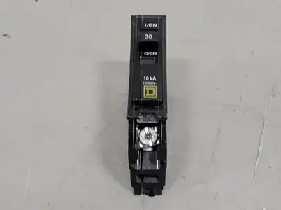 USED SQUARE D QOB130