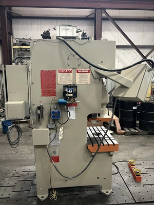 Used 1986 AIDA PRESSES AIDA NC1-45(2) PRESS O.B.I. Presses | Alma Machinery #898942