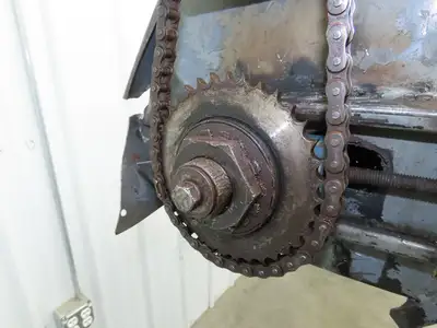 Enomoto 37"W x 8' 4" Chip Conveyor 26"Belt 220V *Needs New Drive Sprockets*