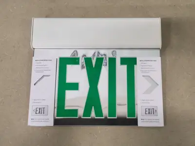 NEW LITHONIA LIGHTING EDG W 2 GMR