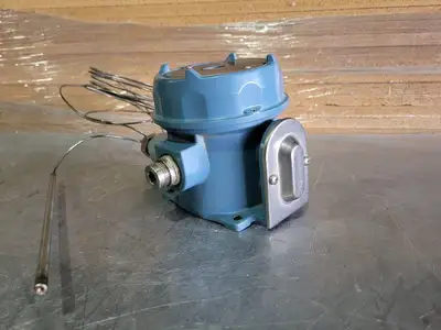 Used UNITED ELECTRIC E121-13273 Switchgears British Columbia CA | Lenmark #242457