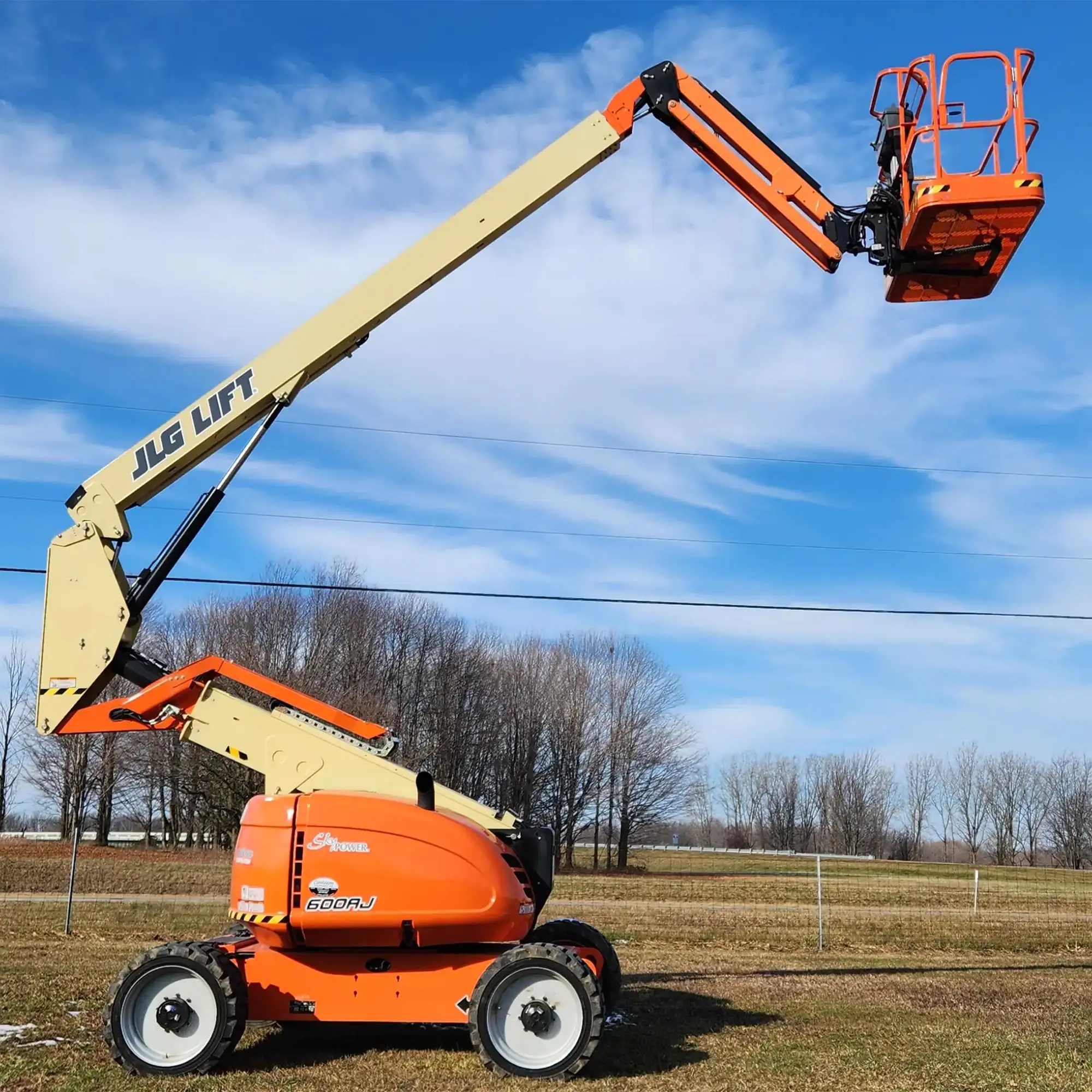 USED 2012 JLG 600AJ