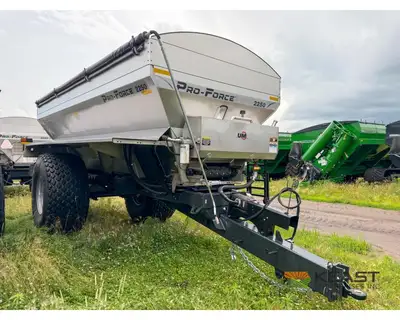 Used UNVERFERTH _UNKNOWN_ Dry Spreaders Iowa US | Keast Enterprises #1360494
