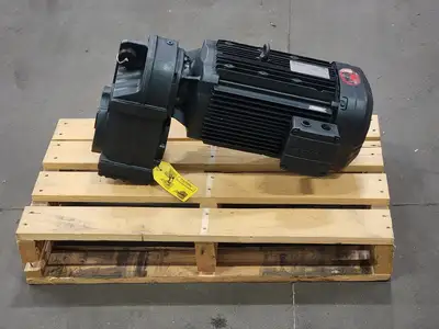 NEW SEW-EURODRIVE FA57/G DRE132M4