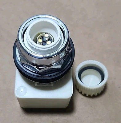 NEW Schneider Electric 33139999