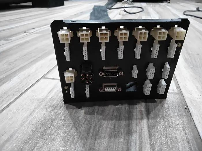 Used SAMSUNG 20 PORT Motor Controllers | SMT Resource #488274