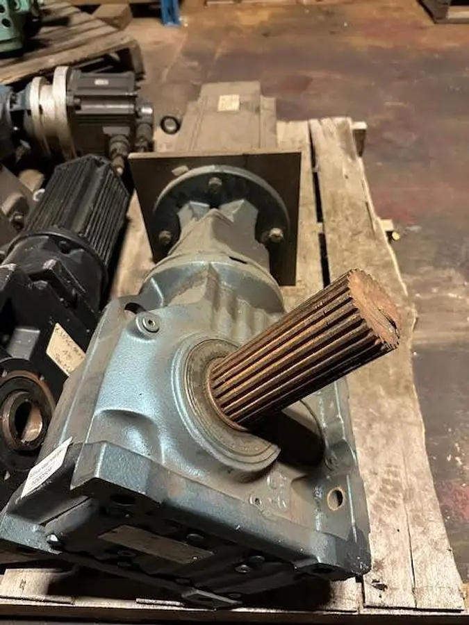 Used SEW-EURODRIVE KA77BAM215 Gearboxes | Surplus Asset Holdings #1203823