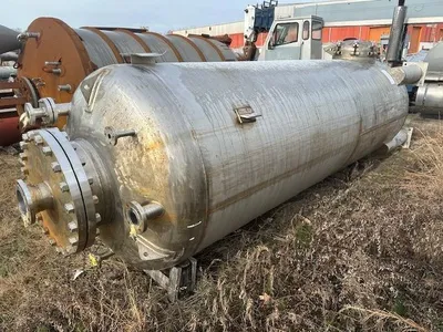 2001 STEEL-PRO INC. 2,000 Gallon Stainless Steel Tanks | Perry Equipment (5)