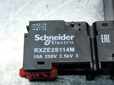 NEW SCHNEIDER ELECTRIC RXZE2S114M