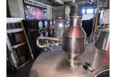 Stand Alone Mashtun in the ~30bbl range from a distillery w/motorized rakes!