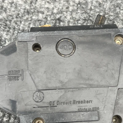 Used GE THQB1135 Circuit Breakers California US | Davliegogo LLC #1705960