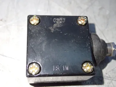 Used HONEYWELL LSW1W Relays & Switches | HGR 24 #739090