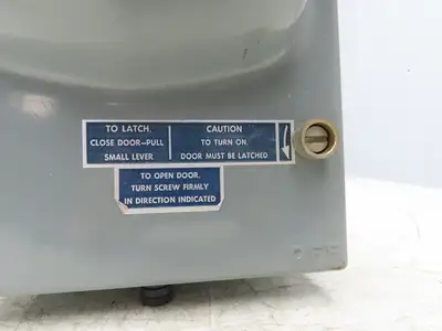 Square D HU362AWK Safety Disconnect Switch 60 Amp 600V 3 Pole W/Fuse block Added