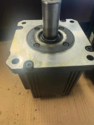 Mitsubishi HC-SFS421 Servo Motor