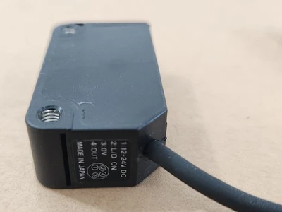 NEW KEYENCE PZ-V72
