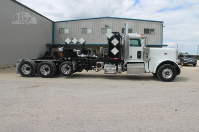 Used 2012 PETERBILT 389 Vacuum Truck Texas US | Roll Off Truck World #1491931