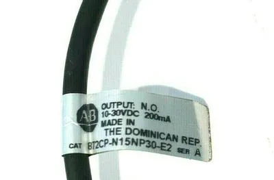 NEW ALLEN BRADLEY 872CP-N15NP30-E2 PROXIMITY SENSOR SER.A 872CPN15NP30E2