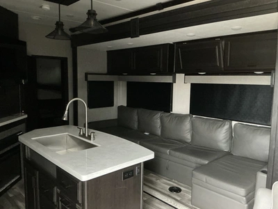 Used 2022 MESA RIDGE 395BHS Campers, Caravans, Motorhomes Michigan US | Miedema Asset Management Group #1372972